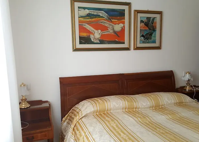 Chiara アパート メストレ